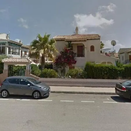 Apartment Cozy House Near La Mata